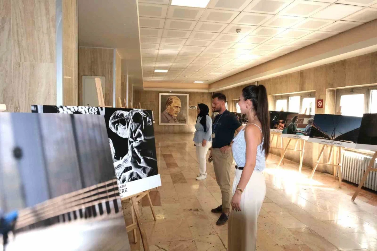 BUÜ Hastanesi'nde kadın sağlığına fotoğraf sergisiyle vurgu