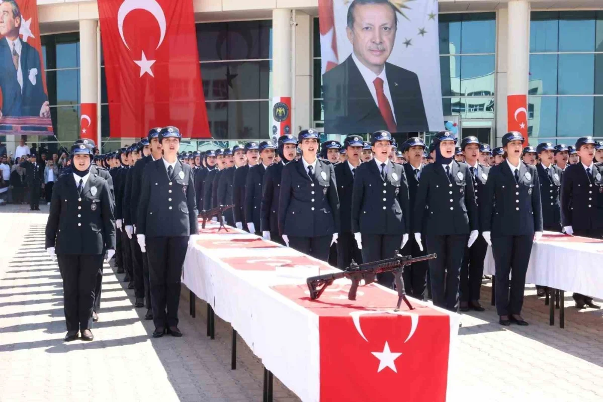 Akyurt Polis Meslek Yüksekokulu'nda 948 kadın polis adayı mezun oldu