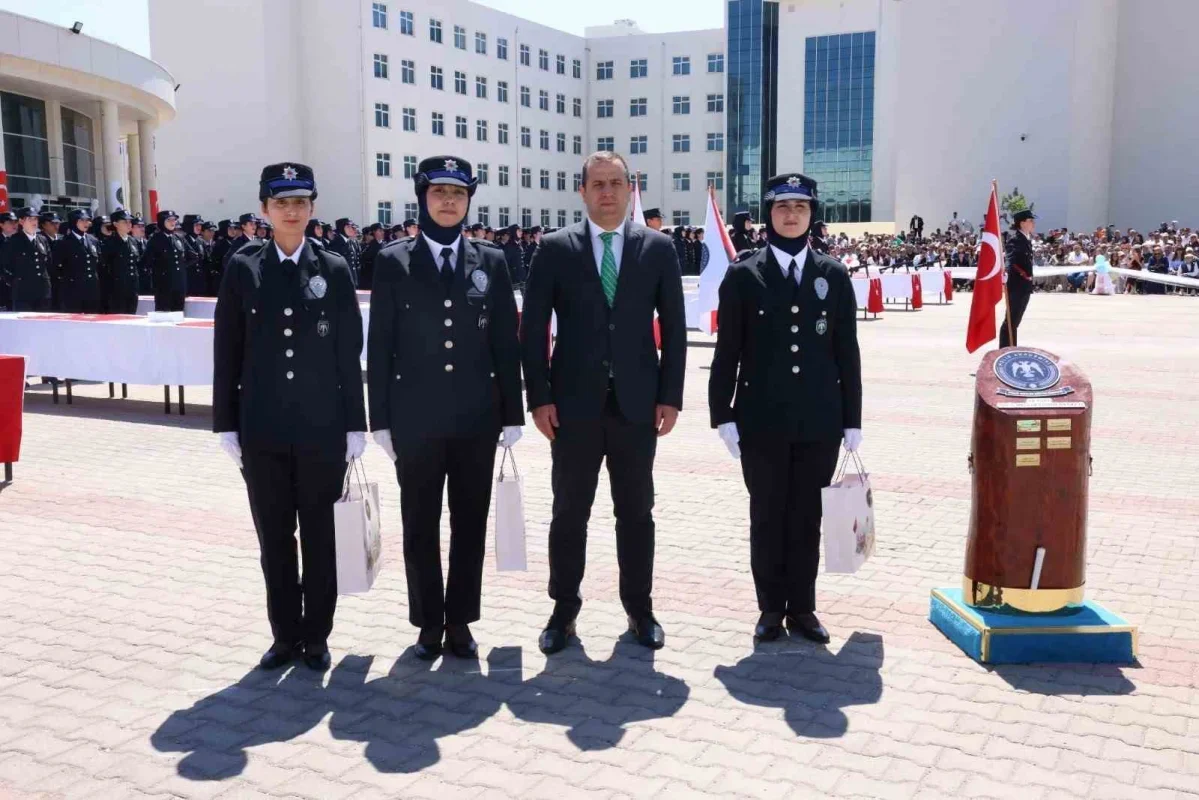 Akyurt Polis Meslek Yüksekokulu'nda 948 kadın polis adayı mezun oldu