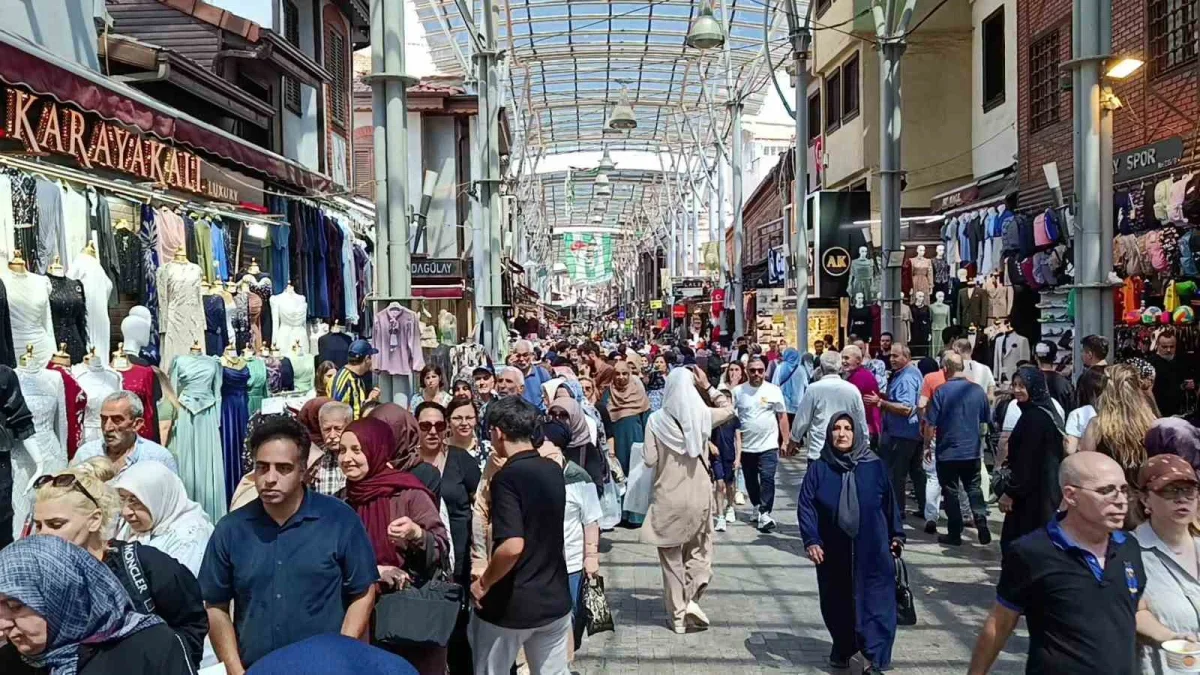 Tuzpazarı esnafından 30 yıldır süren aşure geleneği