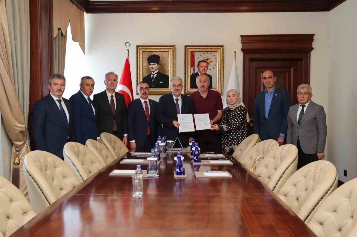 İnegöl'de sağlık ve eğitim yatırımları için protokol imzalandı