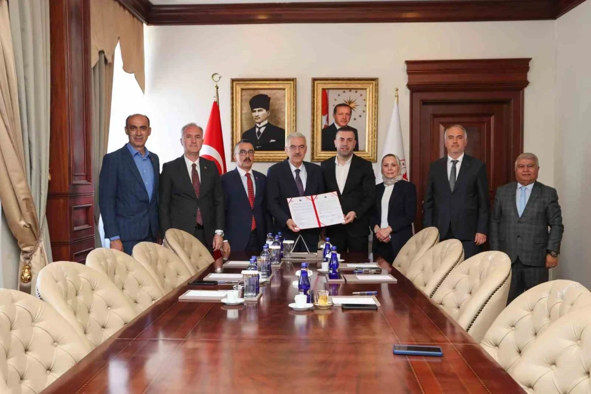 İnegöl'de sağlık ve eğitim yatırımları için protokol imzalandı