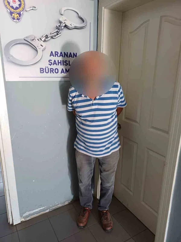 Bursa'da 13 yıldır aranan dolandırıcı polis operasyonuyla yakalandı