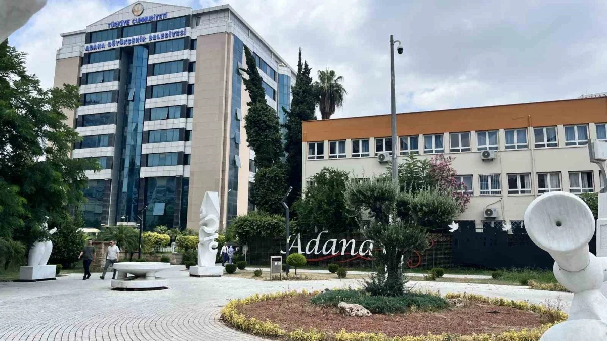 Adana Büyükşehir Belediyesi'nin 485,9 milyon liralık borcuna tepki