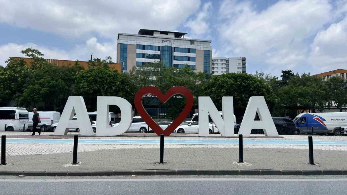 Adana Büyükşehir Belediyesi'nin 485,9 milyon liralık borcuna tepki