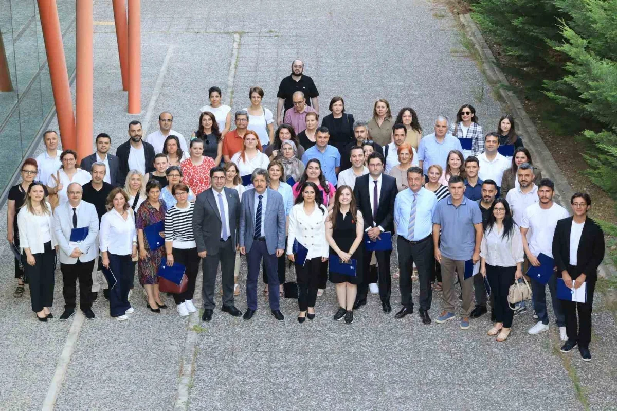 BUÜ'de başarılı akademisyenler 17. kez rektörle buluştu