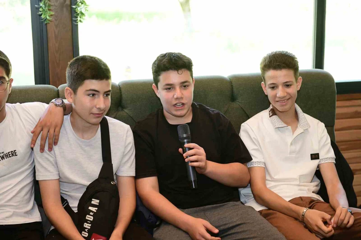 Kestel'de gençler sordu, Başkan Ferhat Erol cevapladı