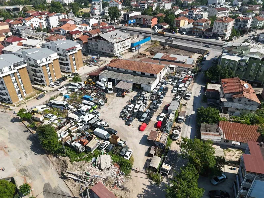 Kocaeli'de yediemin otoparkı doldu: Araçlar yıllardır bekliyor