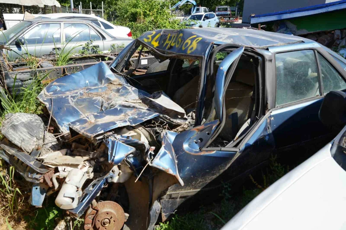 Kocaeli'de yediemin otoparkı doldu: Araçlar yıllardır bekliyor
