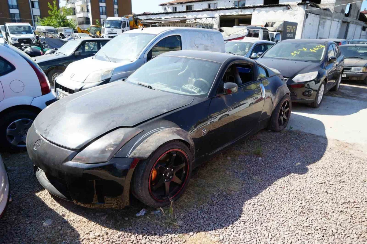 Kocaeli'de yediemin otoparkı doldu: Araçlar yıllardır bekliyor