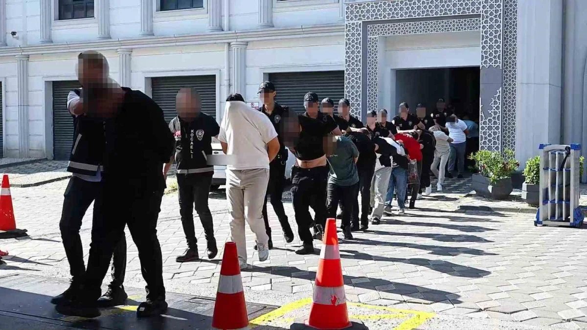 Kocaeli merkezli fuhuş operasyonunda 18 kadın kurtarıldı