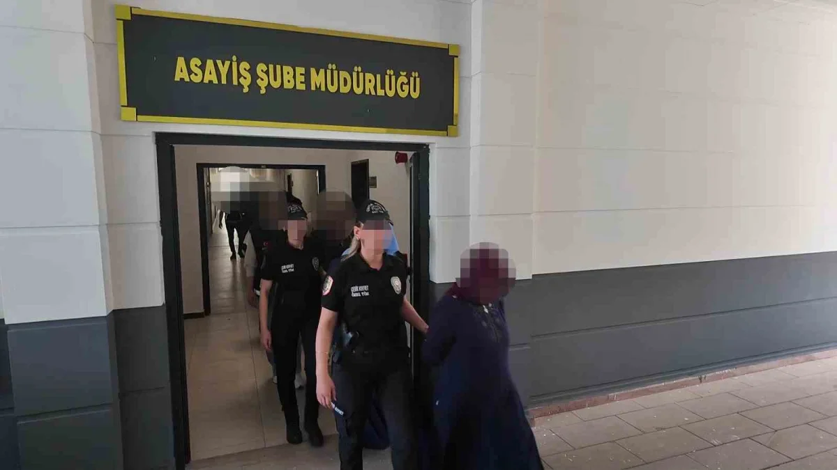 Kocaeli merkezli fuhuş operasyonunda 18 kadın kurtarıldı