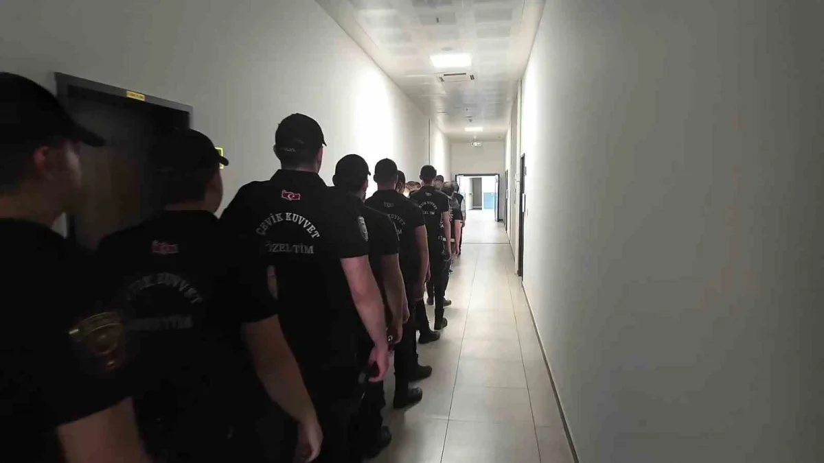 Kocaeli merkezli fuhuş operasyonunda 18 kadın kurtarıldı