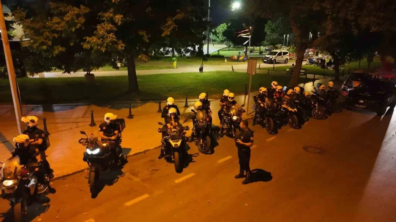 Bursa'da bin polisle huzur operasyonu: Kentte geniş denetim