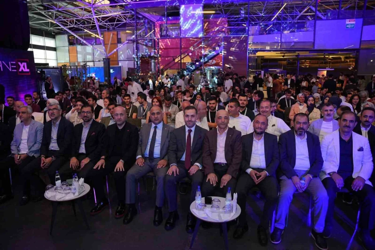 BTM'nin Sahne XL etkinliğinde 12 girişim Türkiye'ye değer kattı