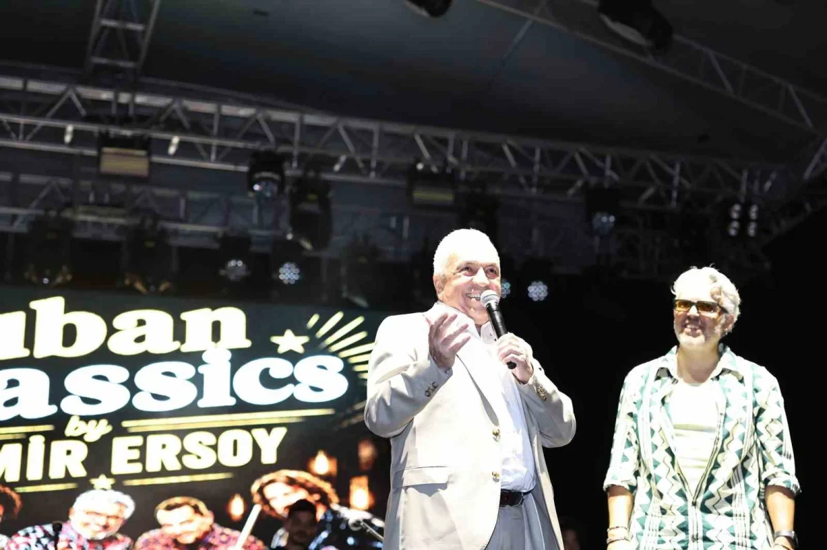 Nilüfer Caz Festivali'nde Emir Ersoy'dan Latin gecesi