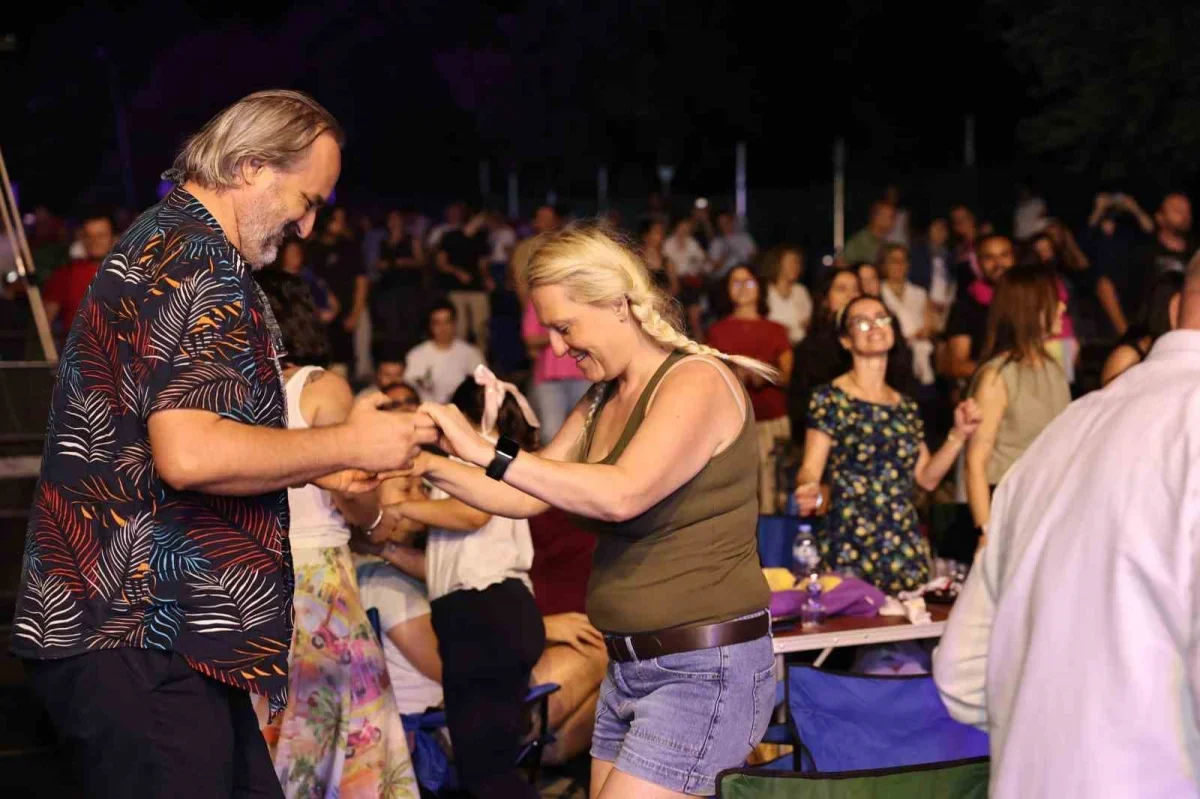Nilüfer Caz Festivali'nde Emir Ersoy'dan Latin gecesi