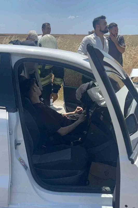 Tekirdağ Çorlu'da kafa kafaya çarpışma: 1'i ağır 2 yaralı
