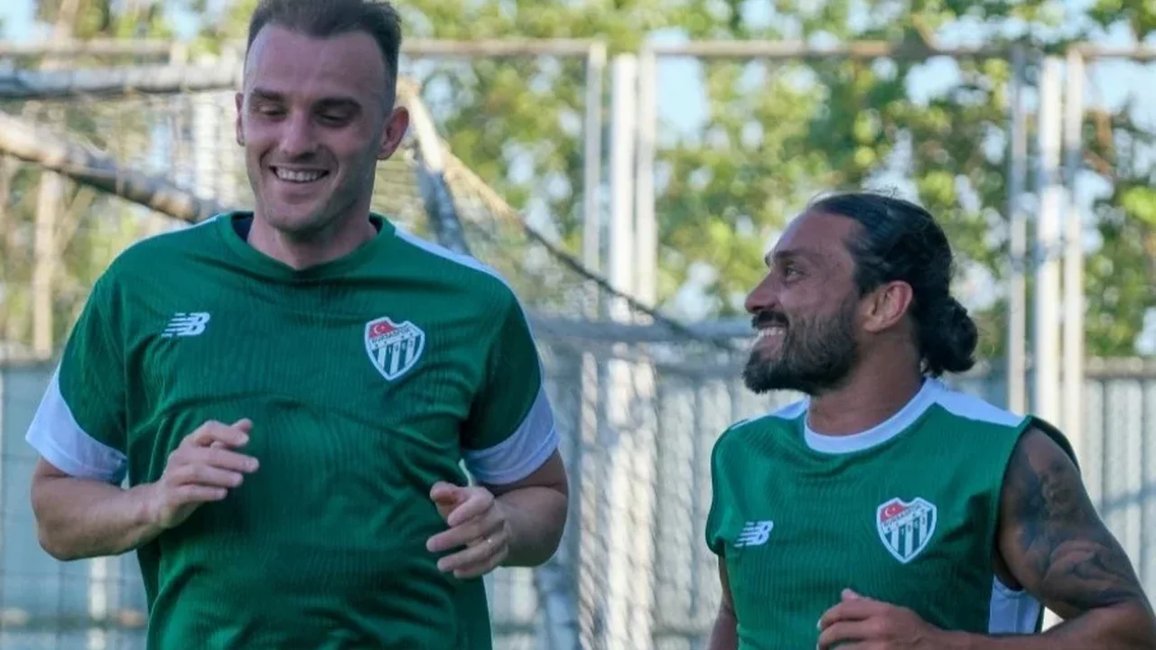 Bursaspor sezonun ilk antrenmanını Özlüce'de yaptı