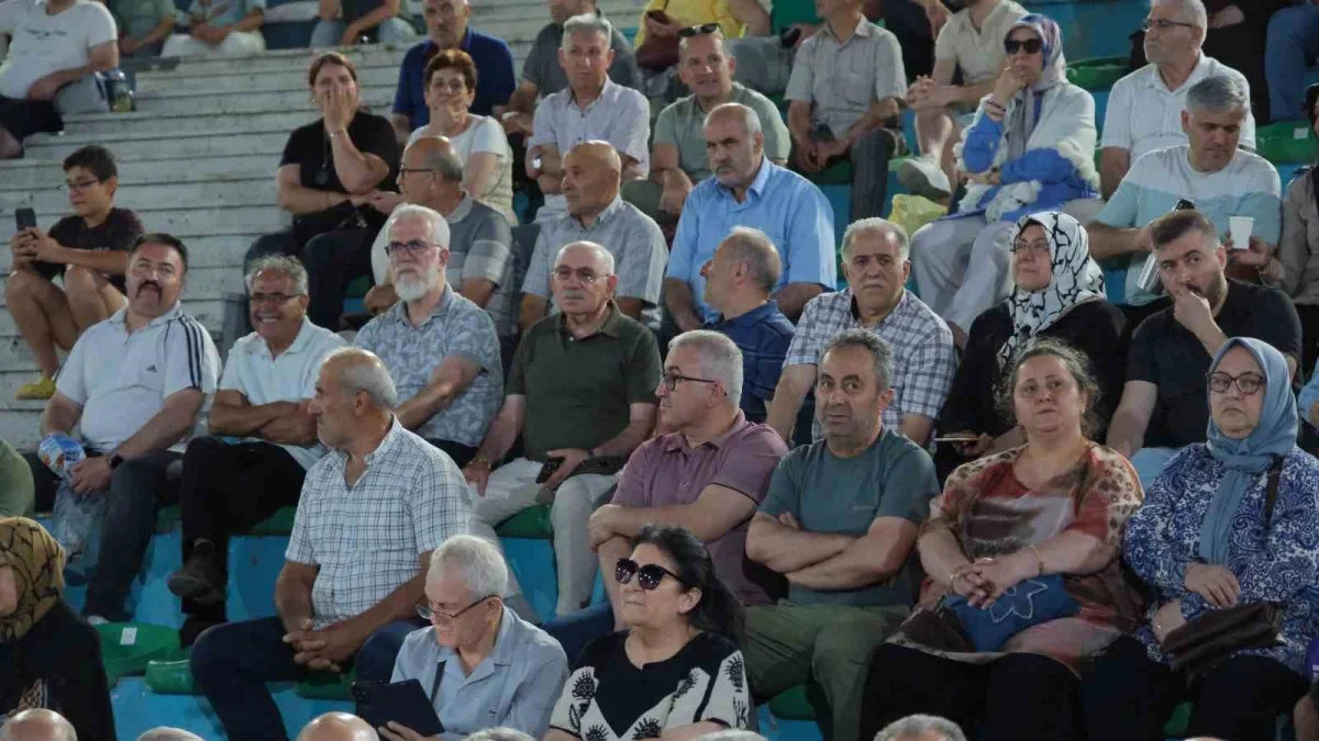 Yıldırım Belediyesi'nden Aşık Hüseyin Sümmanioğlu'na vefa gecesi