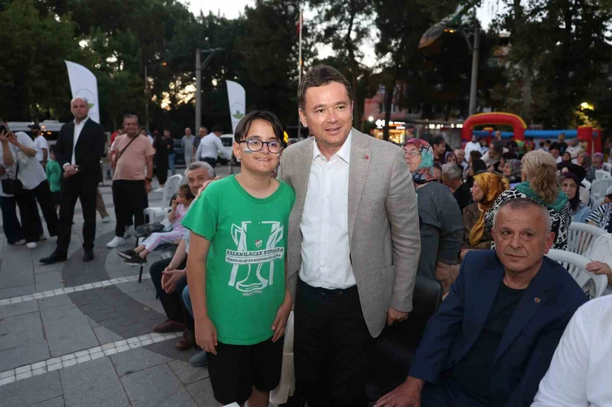 Osmangazi'de Yaz Mahalle Şenlikleri İstiklal Mahallesi'nde coştu