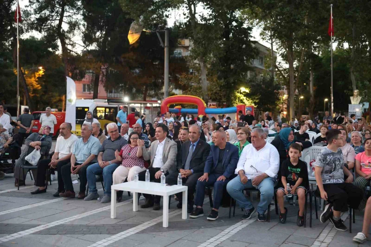 Osmangazi'de Yaz Mahalle Şenlikleri İstiklal Mahallesi'nde coştu