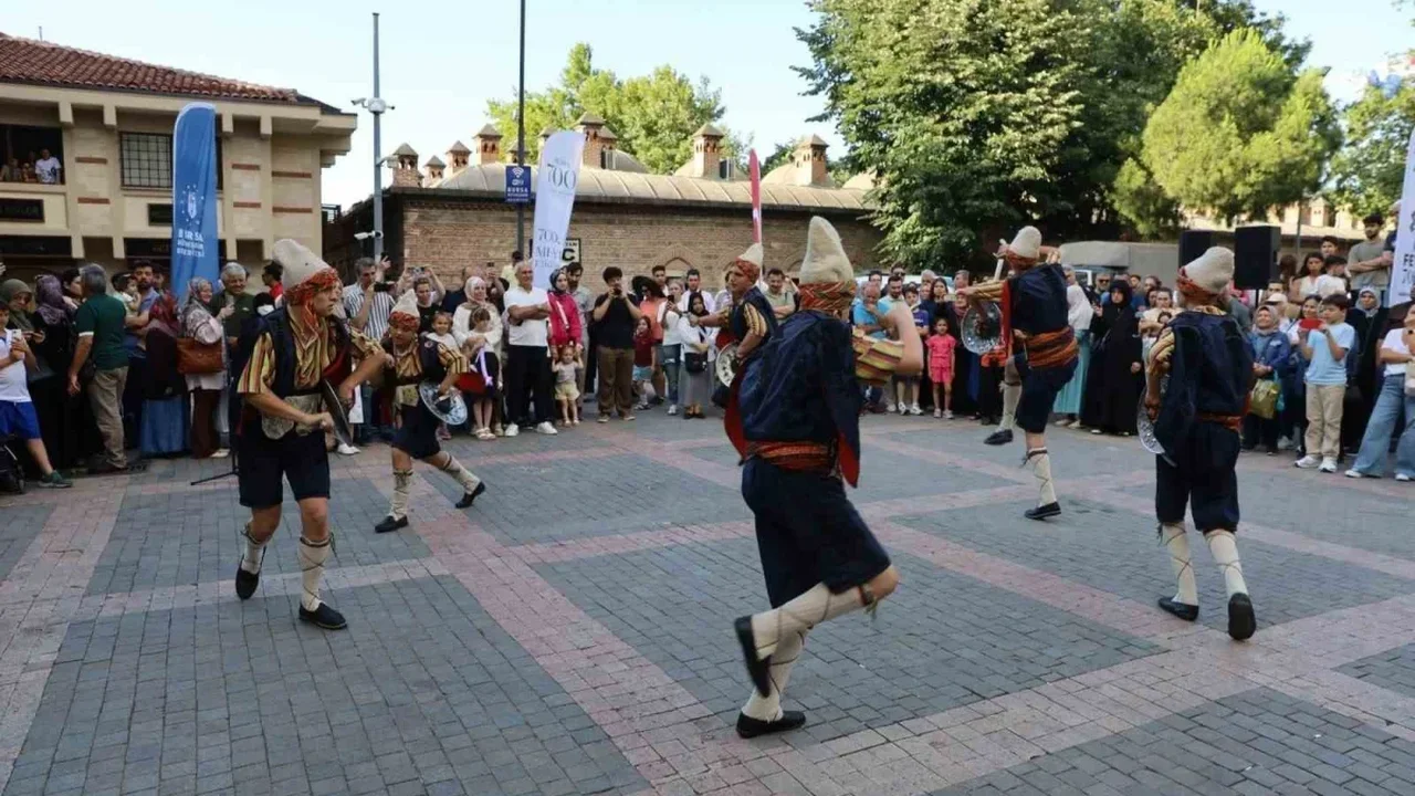 Bursa'nın Fethinin 700. yılı mehter konserleriyle kutlandı