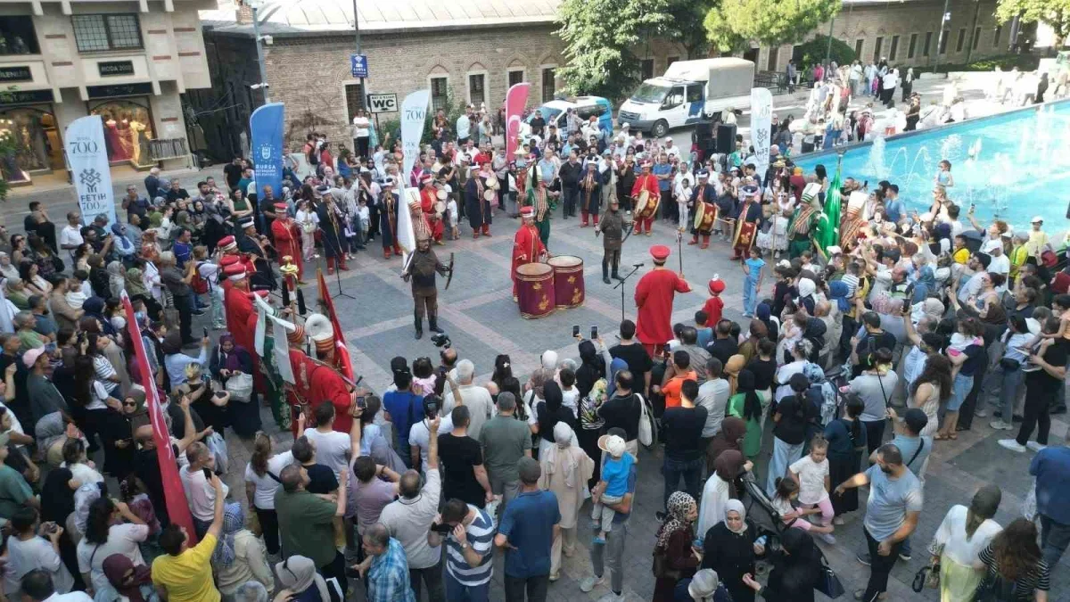 Bursa'nın Fethinin 700. yılı mehter konserleriyle kutlandı