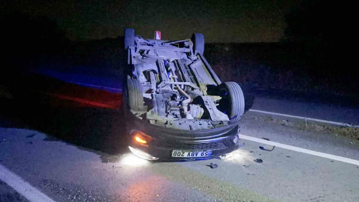Muratlı-Tekirdağ yolunda römorka çarpan otomobil takla attı