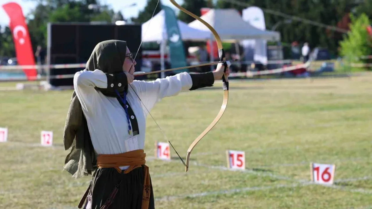 Osmangazi'de Türk Sporları Festivali'ne 500 sporcu katıldı