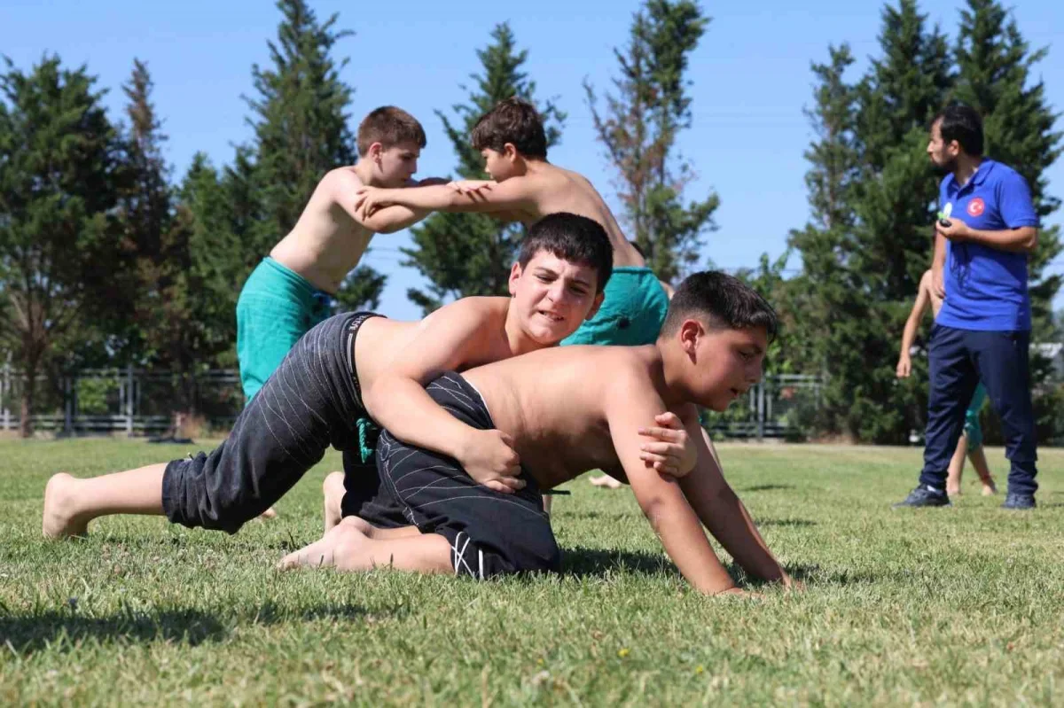 Osmangazi'de Türk Sporları Festivali'ne 500 sporcu katıldı