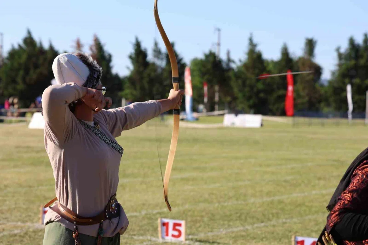 Osmangazi'de Türk Sporları Festivali'ne 500 sporcu katıldı