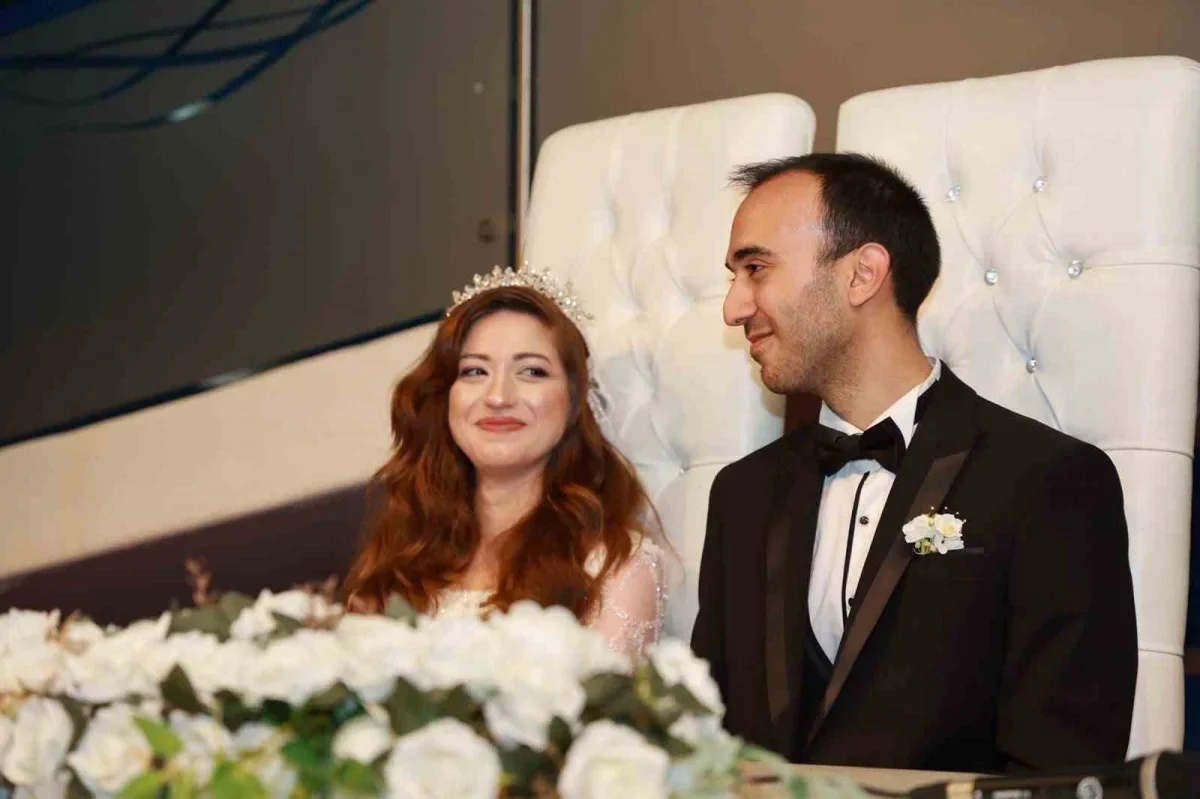 Sultan II. Abdülhamid Han'ın torunu Mohammed Halil Osmanoğlu evlendi