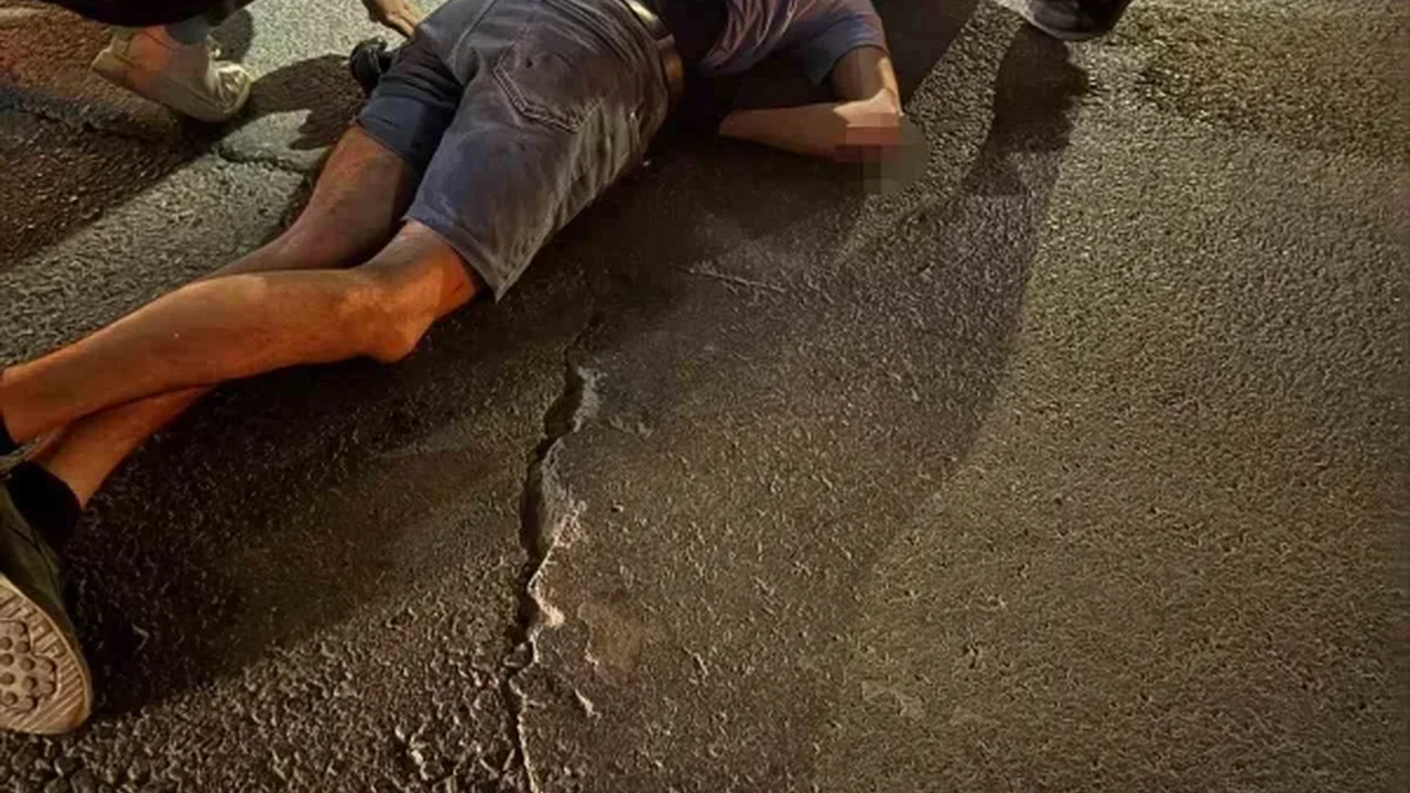 Kocaeli Körfez'de motosiklet yayaya çarptı: 2 ağır yaralı