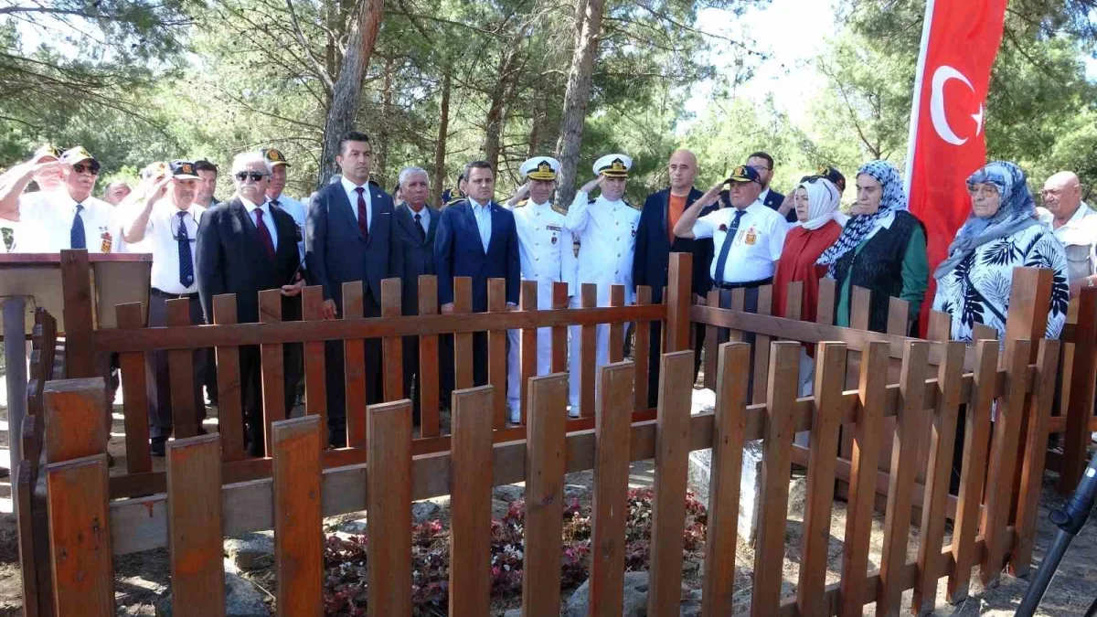 Şehit Tabip Binbaşı Mehmet İsmail Bey kabri başında anıldı