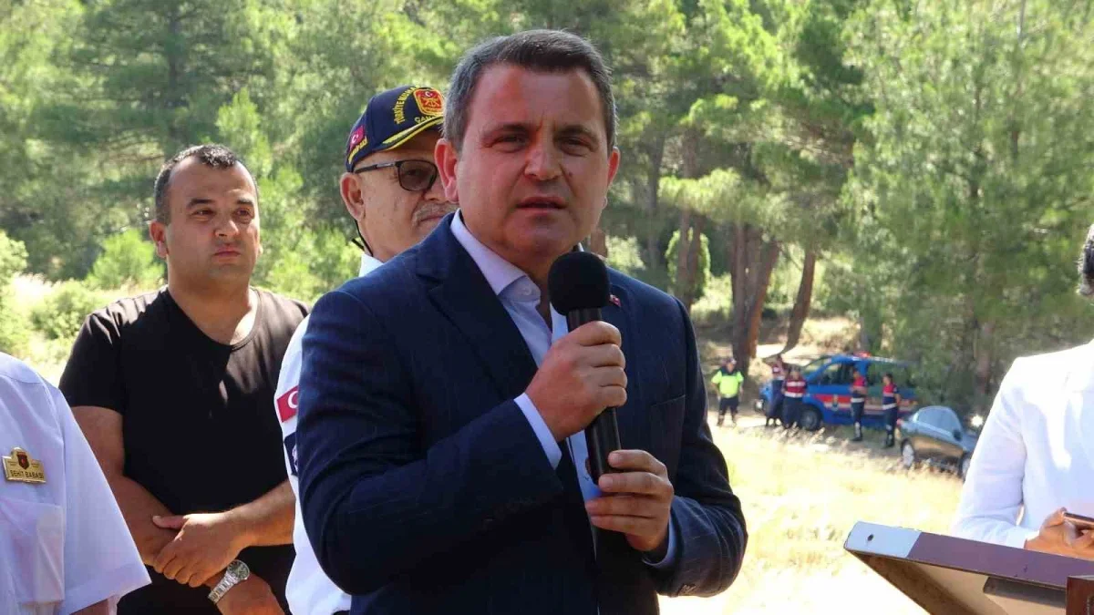 Şehit Tabip Binbaşı Mehmet İsmail Bey kabri başında anıldı