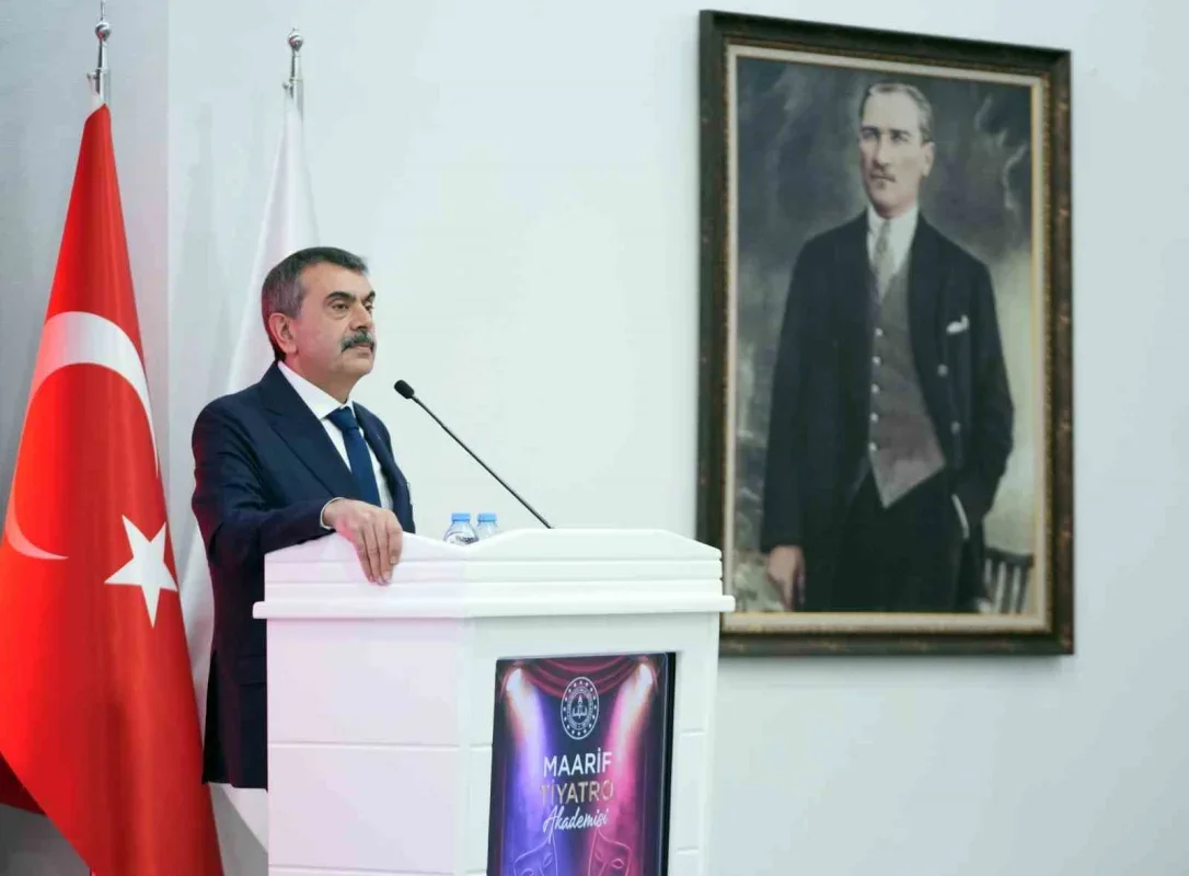 Bakan Tekin: Sanatı eğitim süreçlerinin ayrılmaz parçası görüyoruz