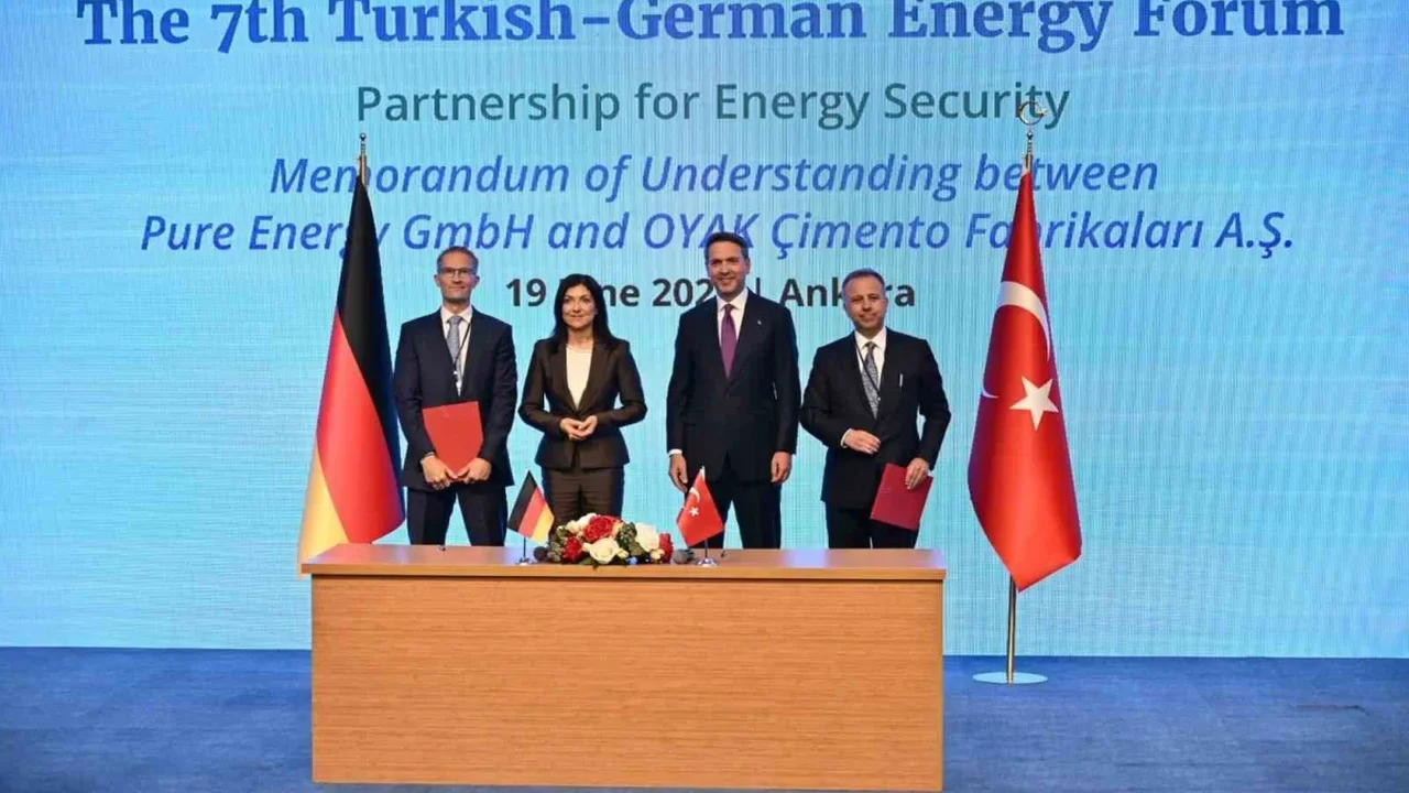 OYAK Çimento ve Pure Energy'den enerji dönüşümünde iş birliği
