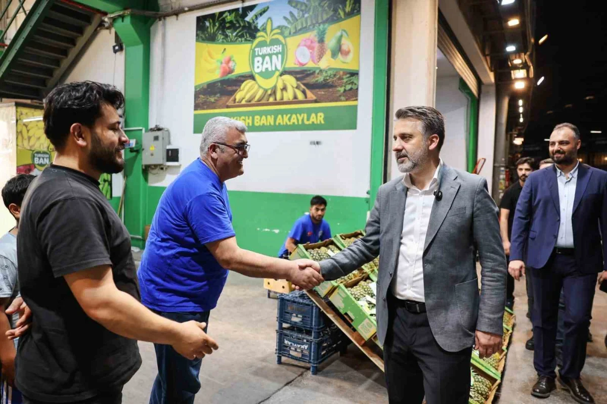 Şahin Biba Bursa Hikmet Şahin Kent Hali'ni ziyaret etti