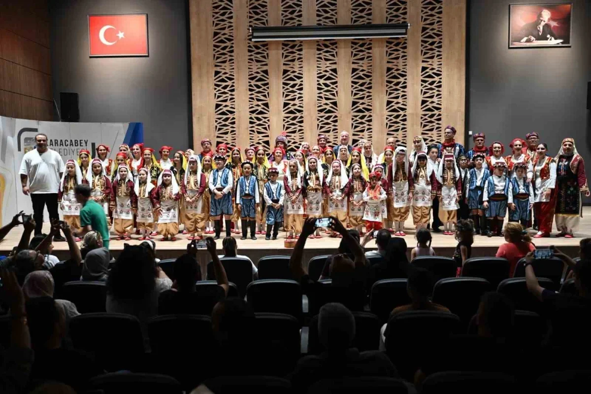 Karacabey'de halk oyunları gecesi izleyenlerden tam not aldı