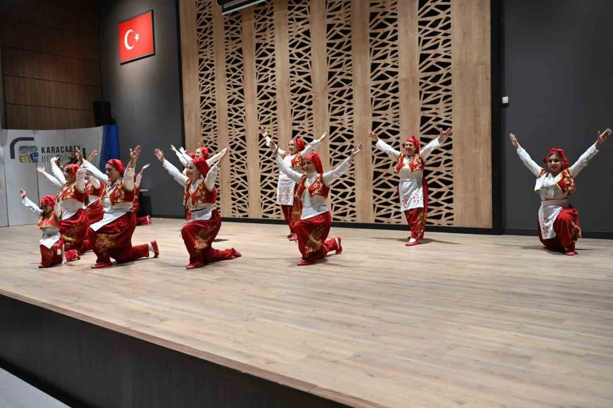 Karacabey'de halk oyunları gecesi izleyenlerden tam not aldı