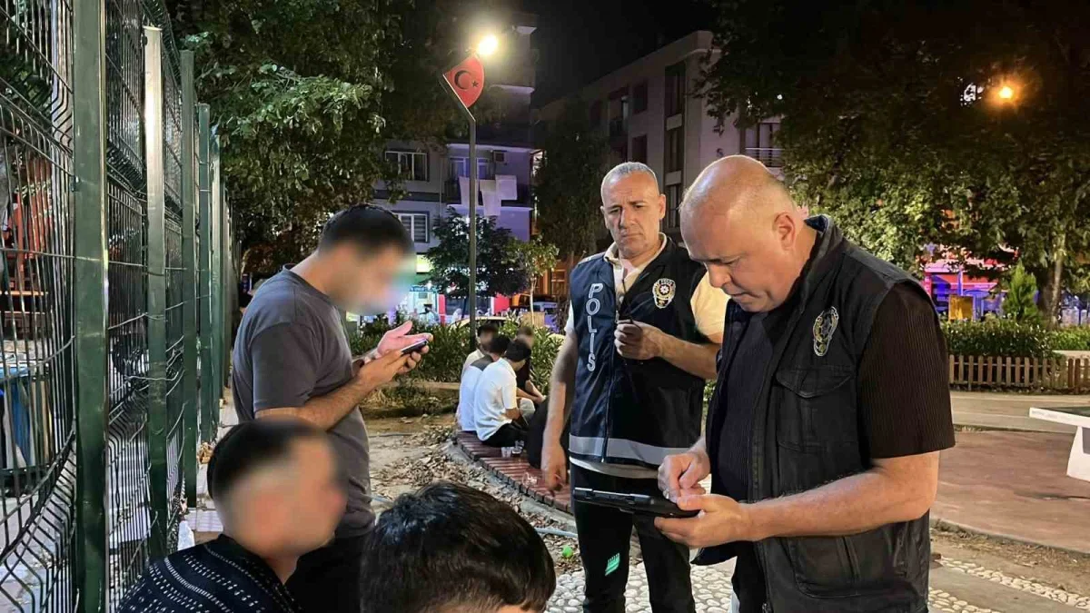 Bursa'da Kestel ve Gürsu'da 14 aranan şahıs yakalandı