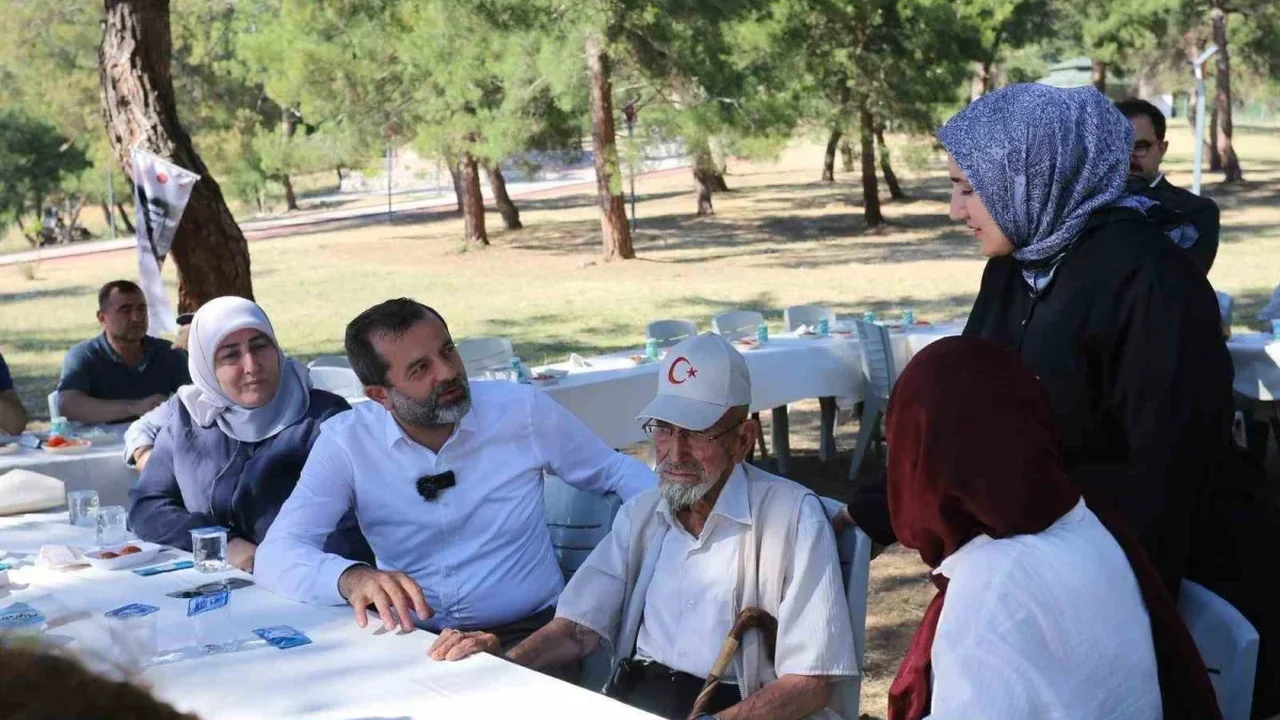 Gürsu'da 65 yaş üstü vatandaşlara vefa pikniği düzenlendi