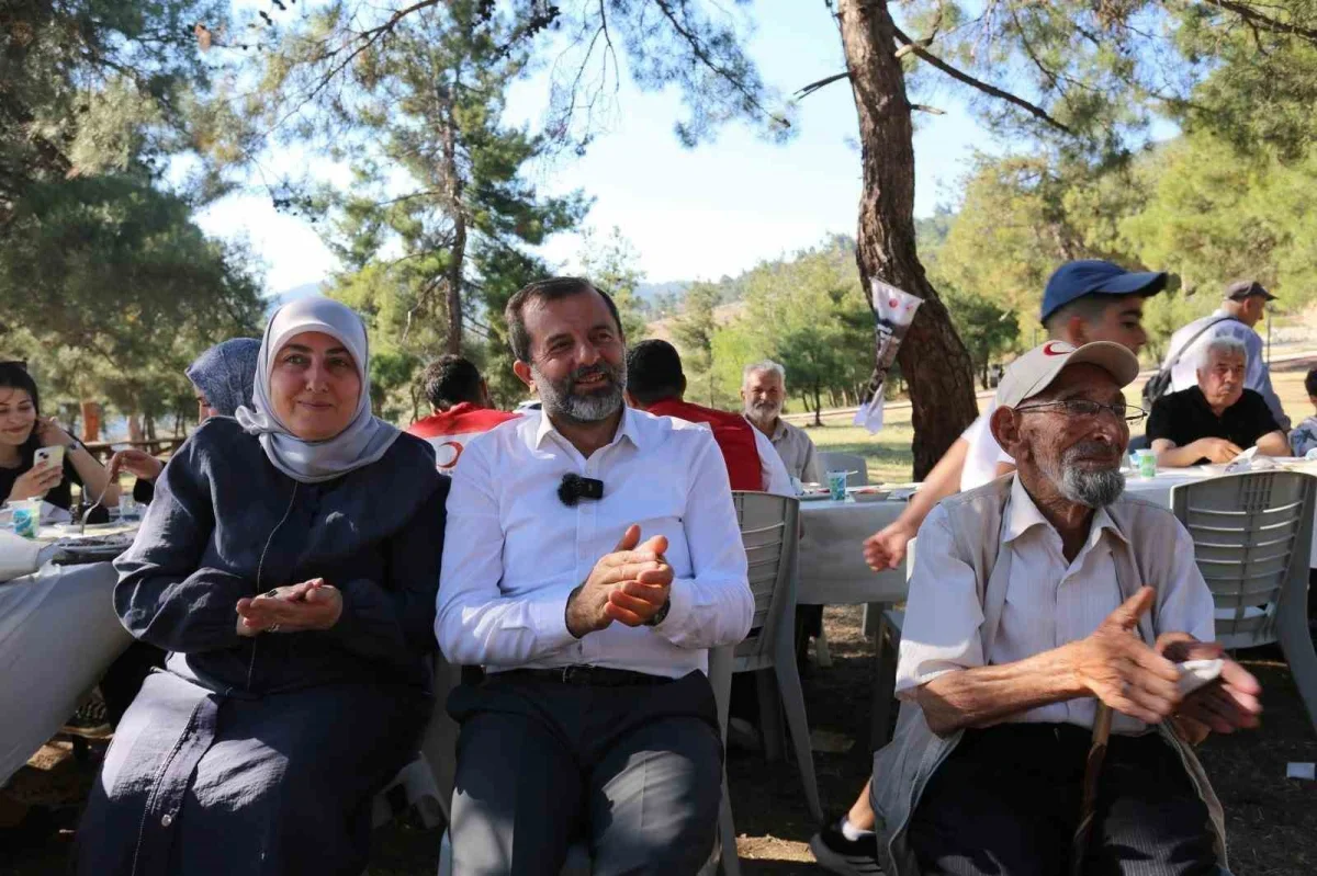 Gürsu'da 65 yaş üstü vatandaşlara vefa pikniği düzenlendi