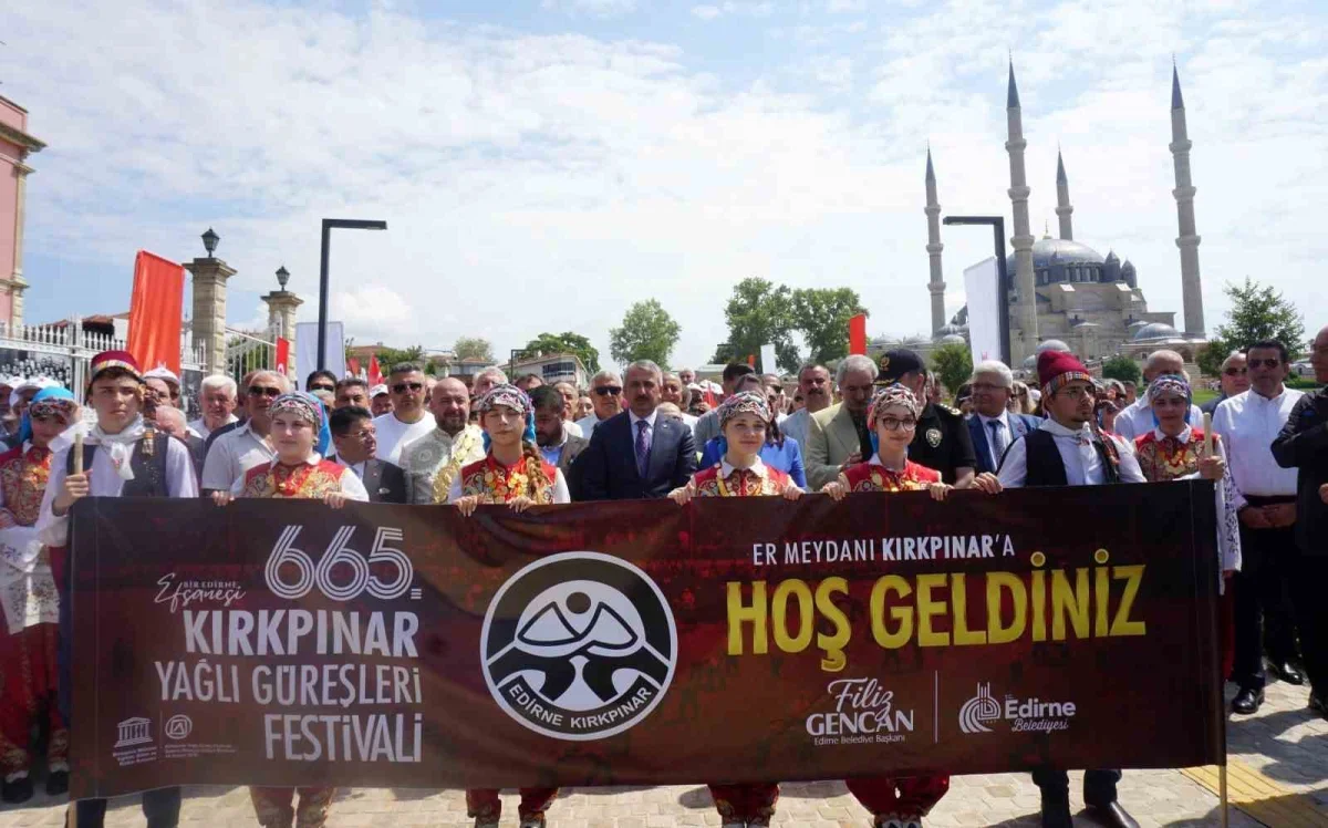 Edirne'de Kırkpınar'ın ağa karşılama geleneği sürdü