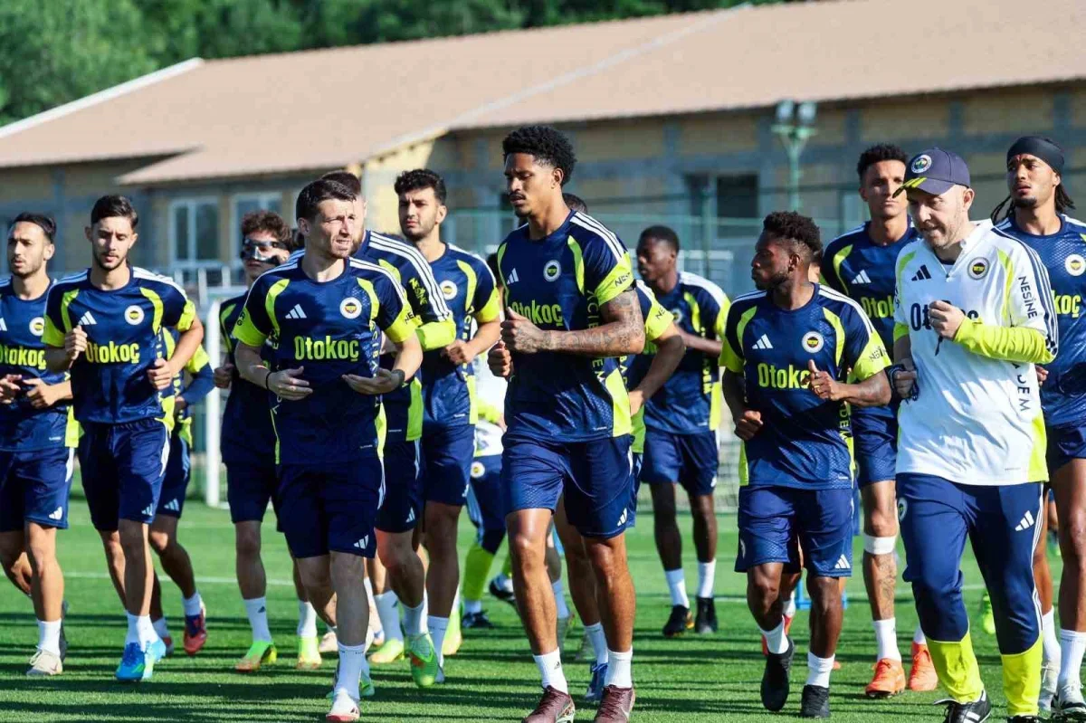 Fenerbahçe kadrosu Avusturya kampında netleşecek
