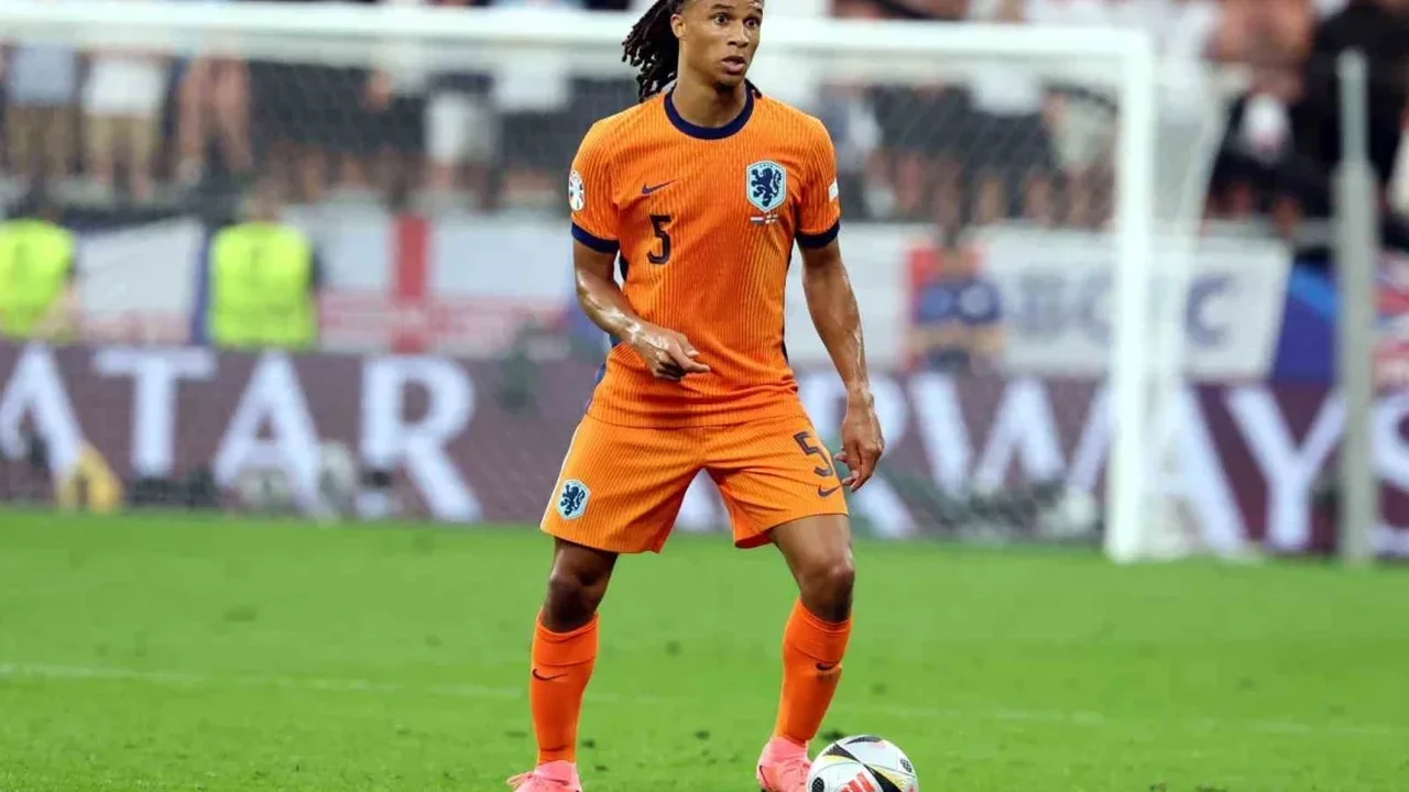 Fenerbahçe, Hollandalı stoper Nathan Ake'yi kadrosuna kattı