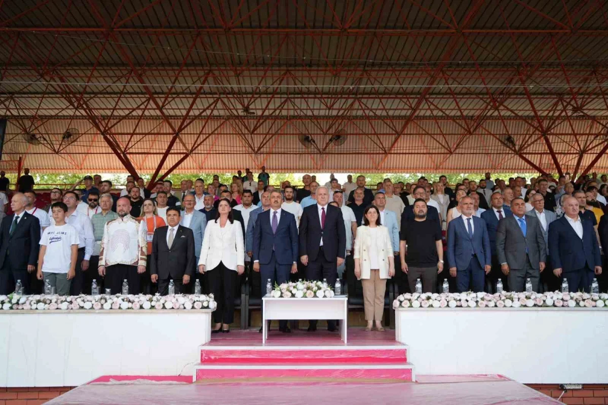 665. Tarihi Kırkpınar Yağlı Güreşleri Edirne'de açılış yaptı