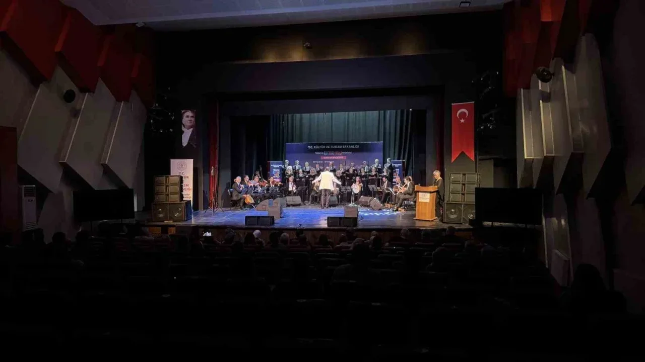 Bursa'nın fethinin 700. yılı beste yarışmasında ödüller verildi