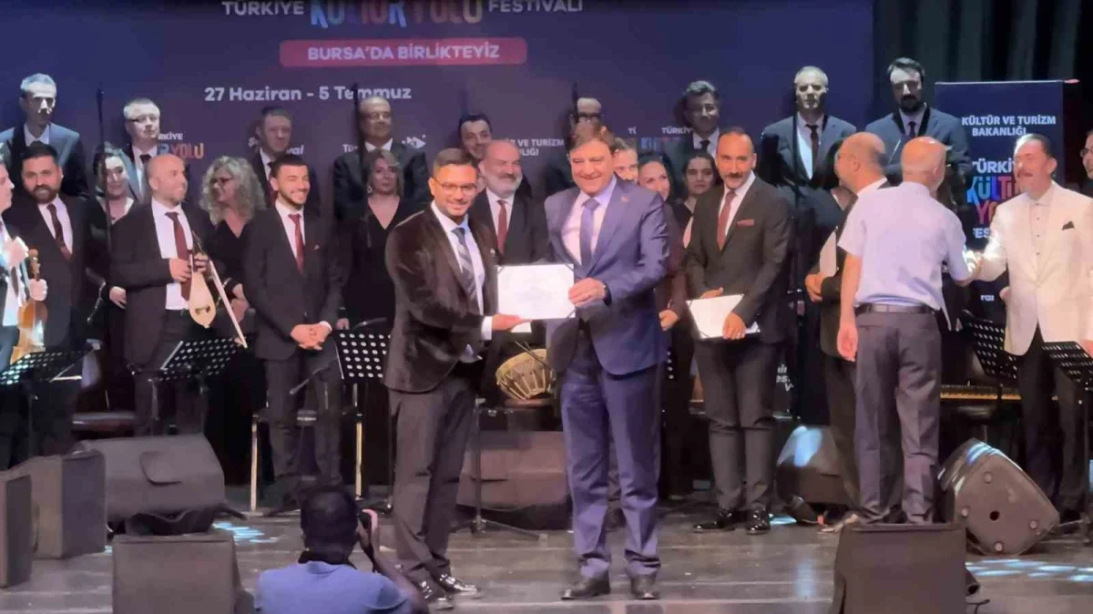Bursa'nın fethinin 700. yılı beste yarışmasında ödüller verildi